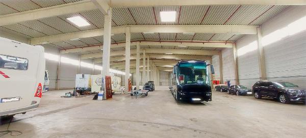 K800_31 Gr. halle beton.JPG