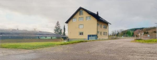 K800_19 Verwaltung Hallen k.JPG